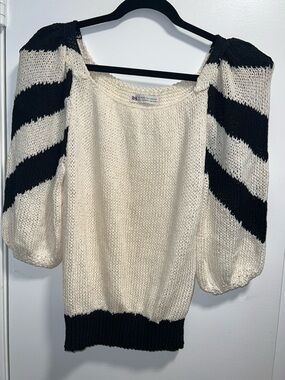 Striped Puff-Sleeve Knit Sweater - Cream & Black